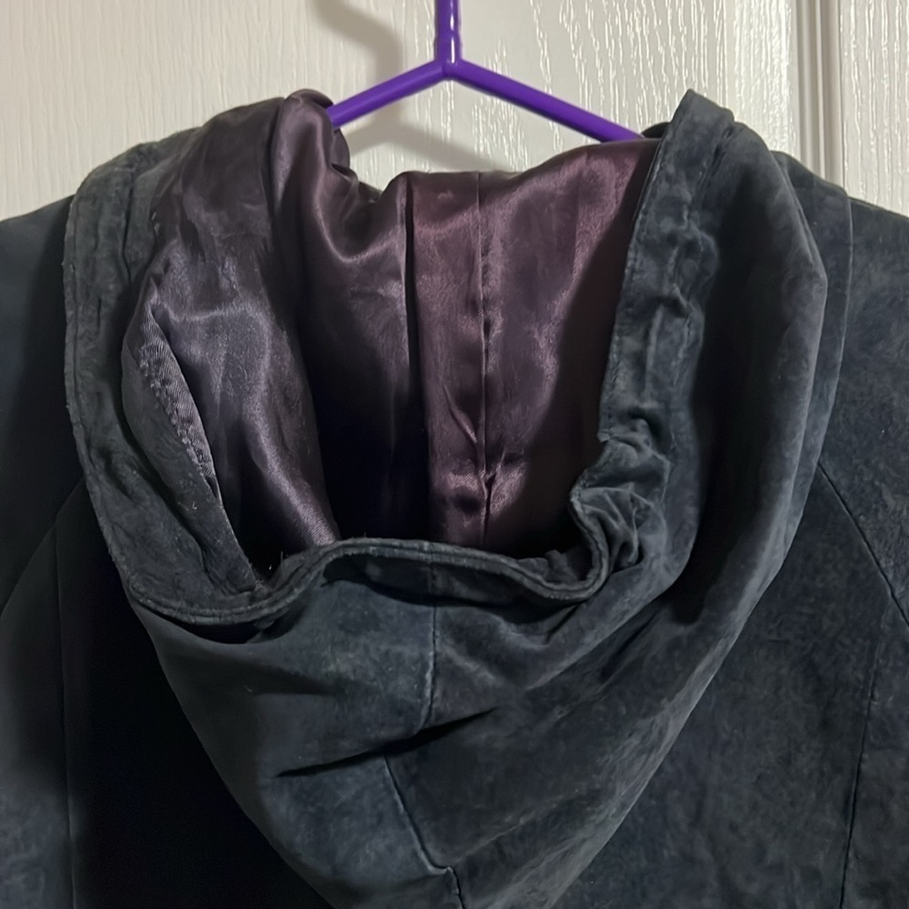 Vintage Danier Suede Navy Blue Jacket - Picture 9 of 14